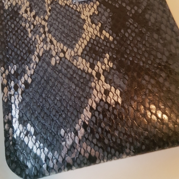 🐍 Snake Skin Coin Purse Keyring 👛 - Picture 4 of 5